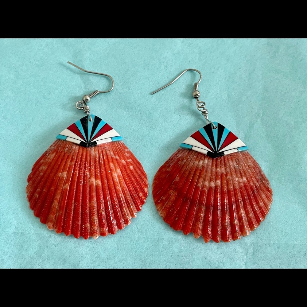 She’ll Earrings Hand Painted NWOT